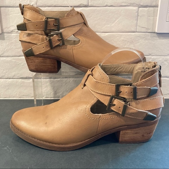 Nicole sz 10 tan leather buckle strap cutout ankle boots - Picture 1 of 16